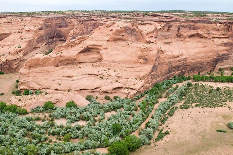 Canyon De Chelly and The Navajo Peaches